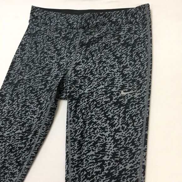 NIKE Essential Legging Women S Gray Black Digital Camo Print Dri Fit Running - Picture 3 of 16